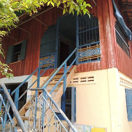 Meas Family Homestay Angk Ta Saom Exterior photo