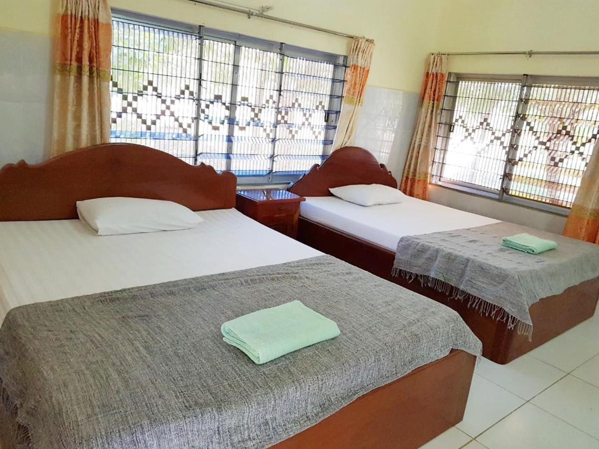 Meas Family Homestay Angk Ta Saom Exterior photo