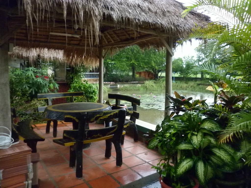 Meas Family Homestay Angk Ta Saom Exterior photo